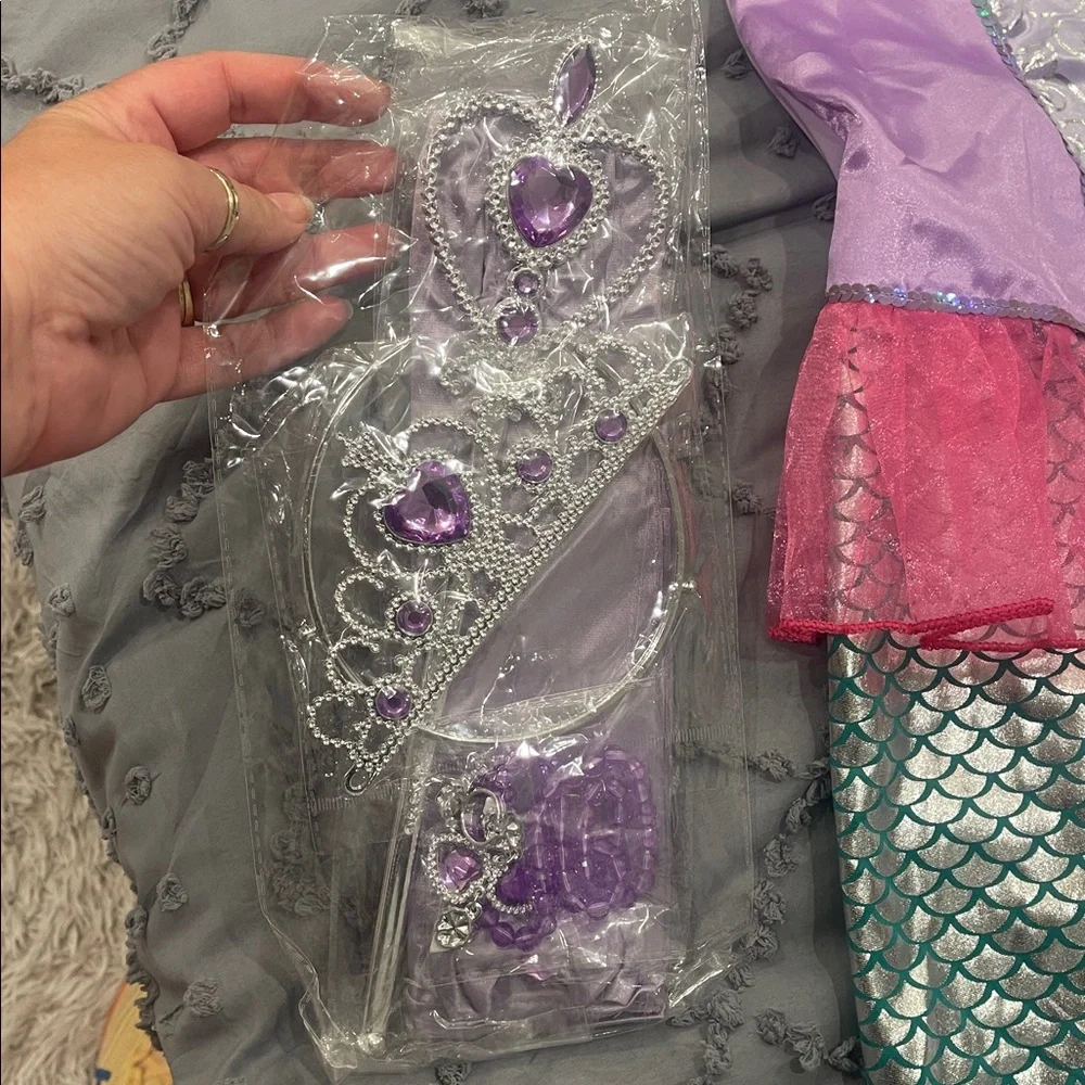Mermaid Princess Costume Set - Purple and Green 130 or 7-8 year size new
